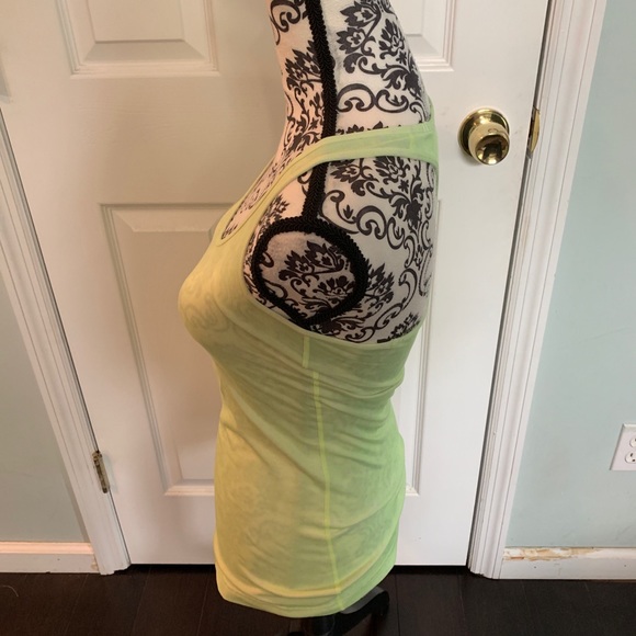 Women’s lululemon athletic tank Xs - Picture 2 of 6